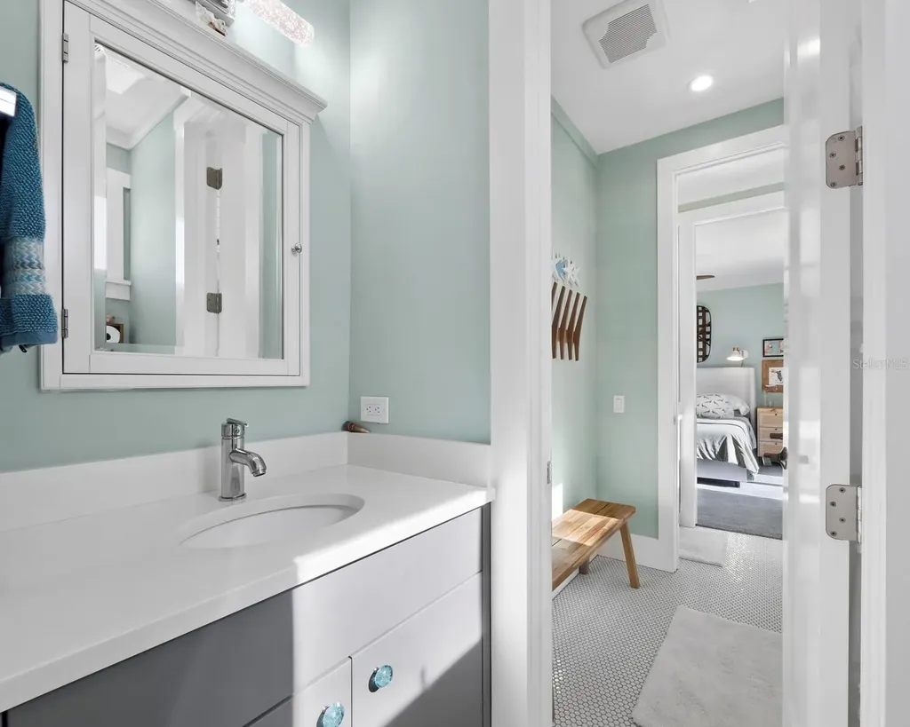 758 Saint Judes Drive N Longboat Key FL 34228