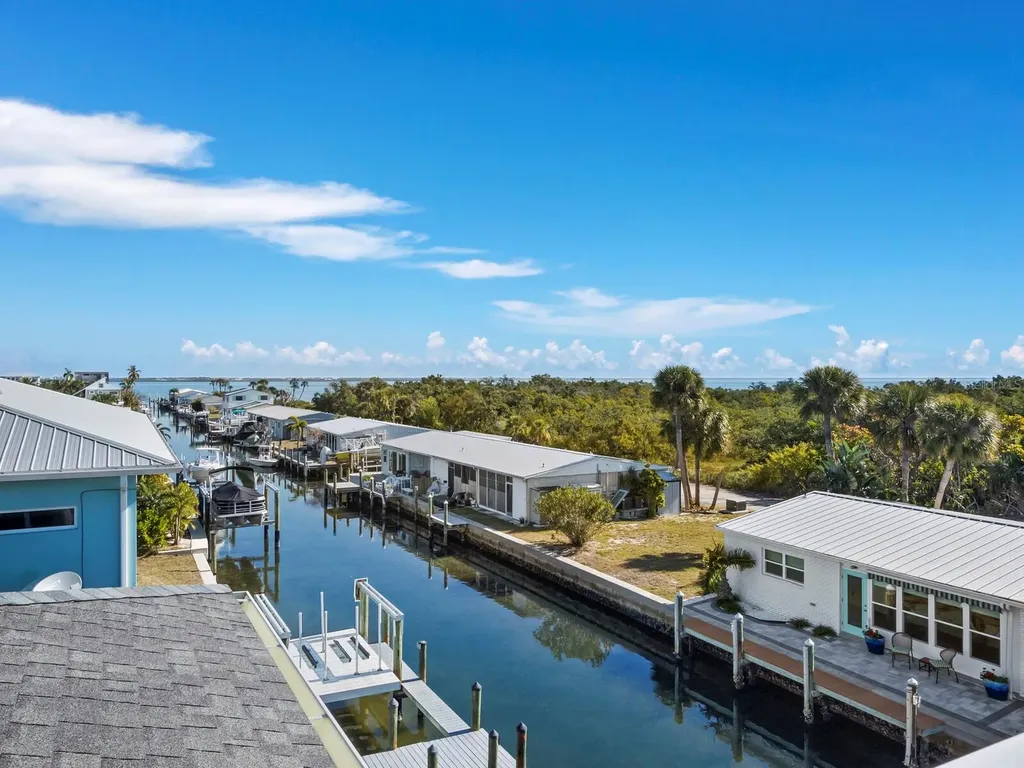 758 Saint Judes Drive N Longboat Key FL 34228