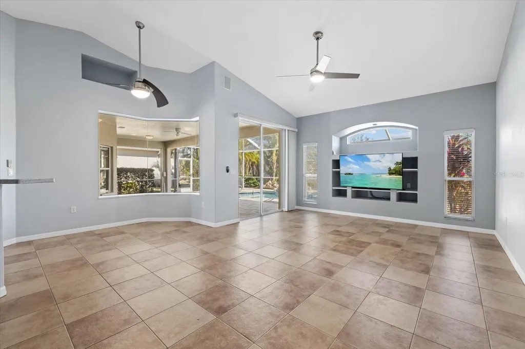 4046 Green Tree Avenue Sarasota FL 34233