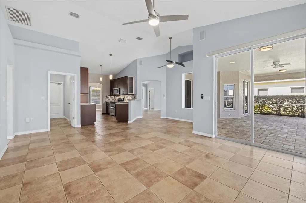4046 Green Tree Avenue Sarasota FL 34233