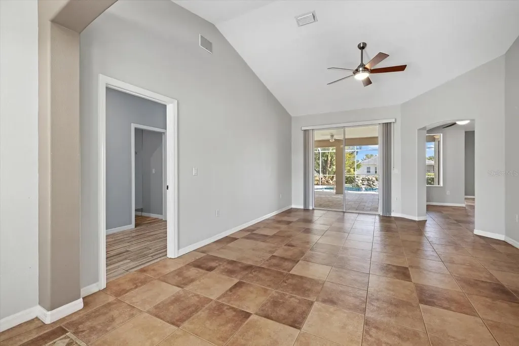 4046 Green Tree Avenue Sarasota FL 34233