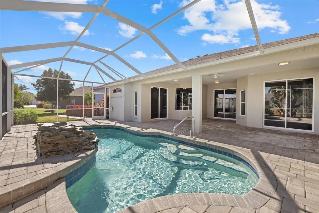4046 Green Tree Avenue Sarasota FL 34233