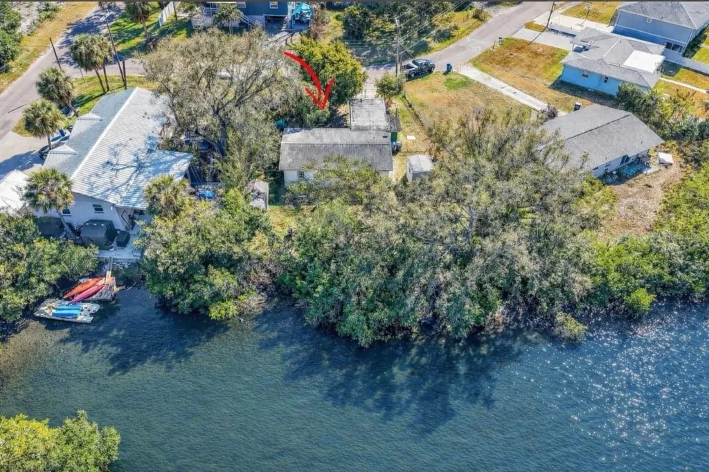 4516 26th Avenue S Tampa FL 33619