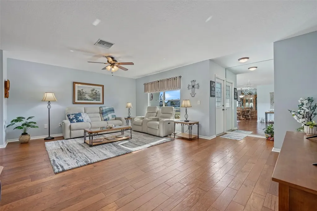 1207 Bluewater Drive Sun City Center FL 33573