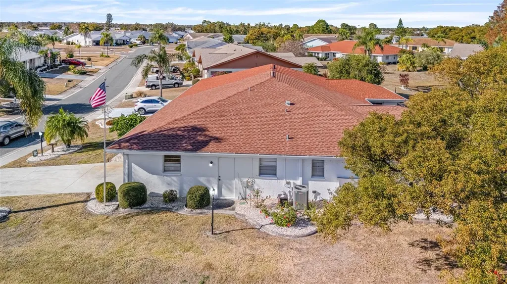1207 Bluewater Drive Sun City Center FL 33573