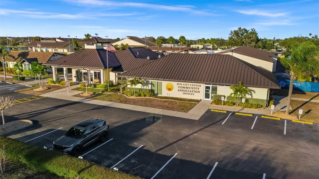1207 Bluewater Drive Sun City Center FL 33573