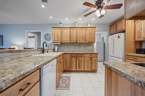 1207 Bluewater Drive Sun City Center FL 33573