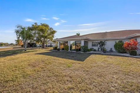 1207 Bluewater Drive Sun City Center FL 33573