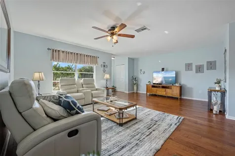 1207 Bluewater Drive Sun City Center FL 33573
