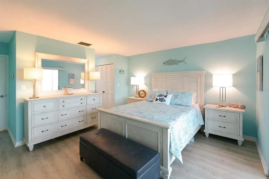 1255 E Peppertree Drive Sarasota FL 34242