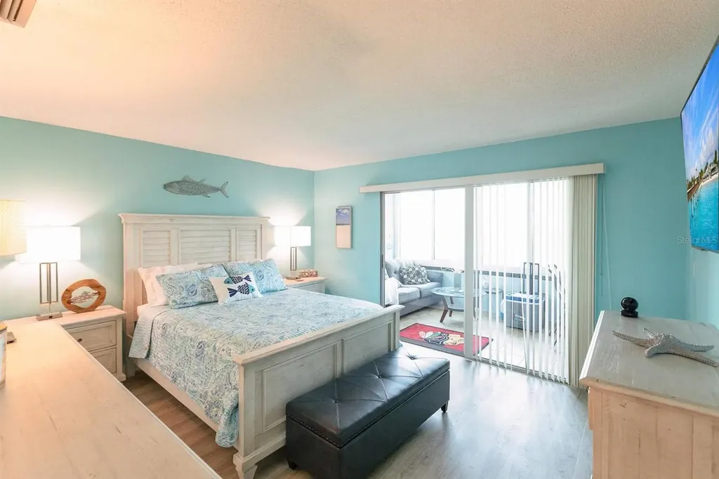1255 E Peppertree Drive Sarasota FL 34242