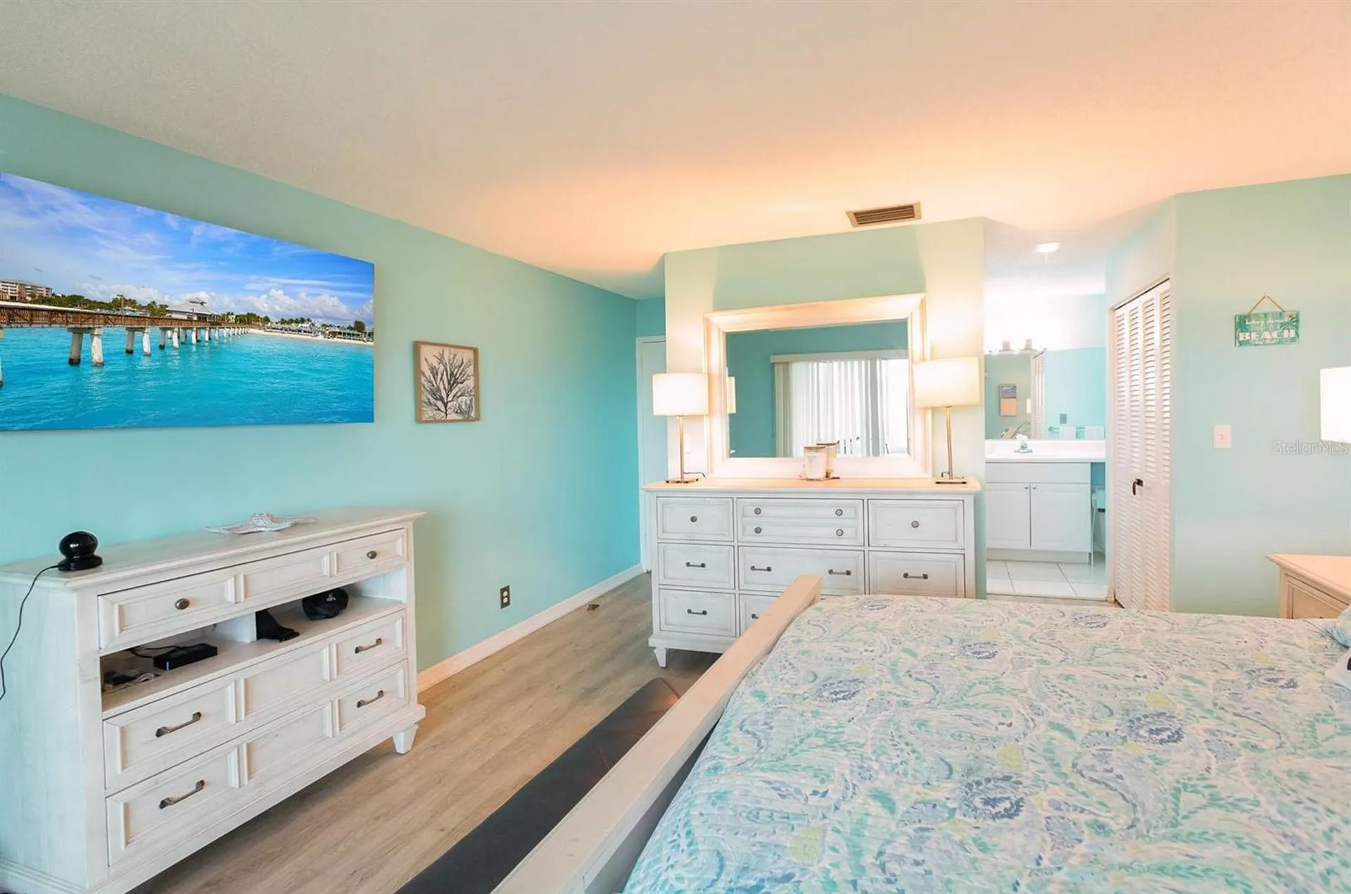 1255 E Peppertree Drive Sarasota FL 34242