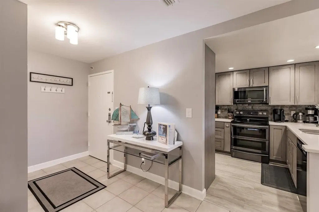 1255 E Peppertree Drive Sarasota FL 34242