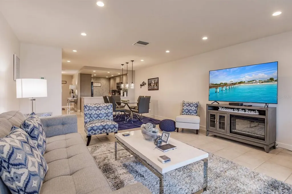 1255 E Peppertree Drive Sarasota FL 34242
