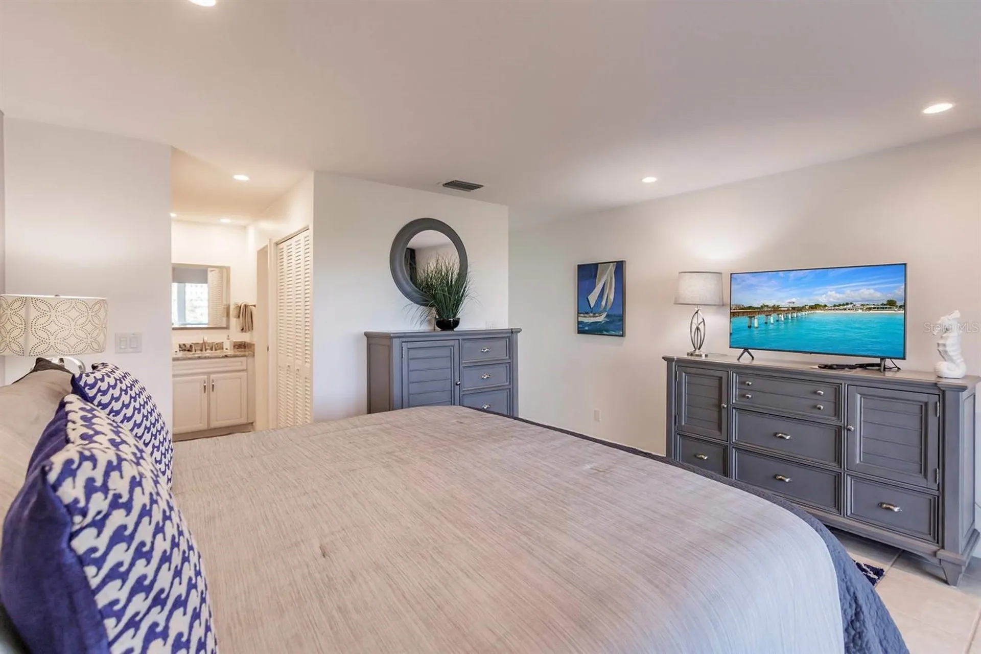 1255 E Peppertree Drive Sarasota FL 34242