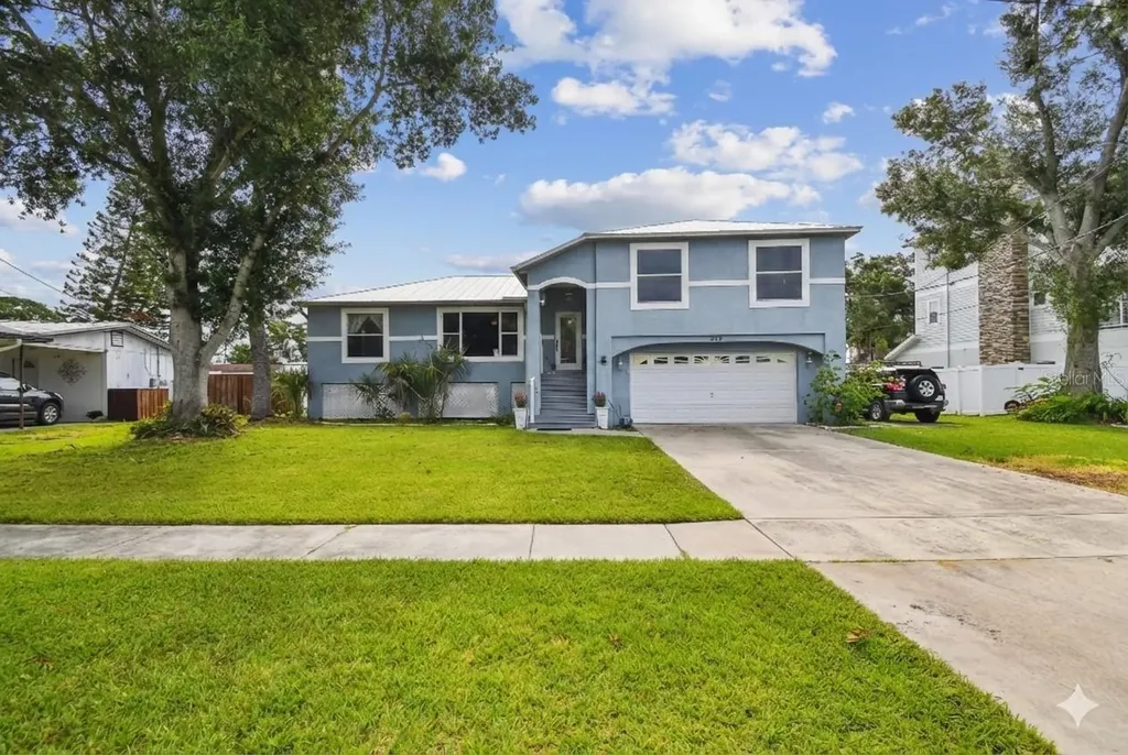 317 Shore Drive E Oldsmar FL 34677