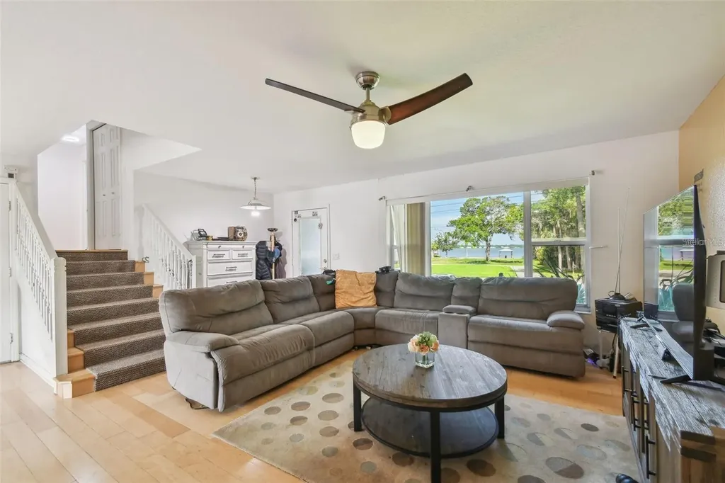 317 Shore Drive E Oldsmar FL 34677
