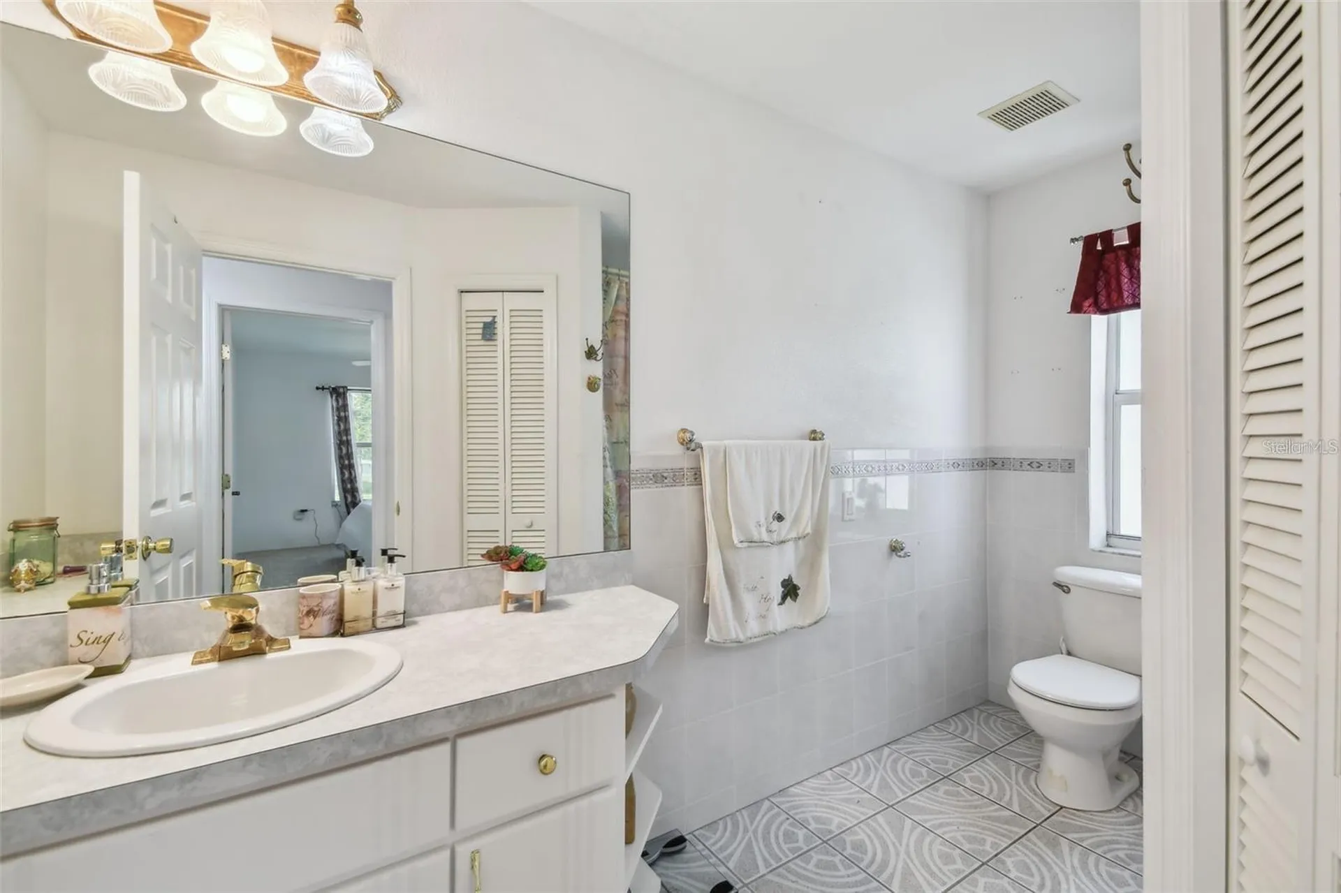317 Shore Drive E Oldsmar FL 34677