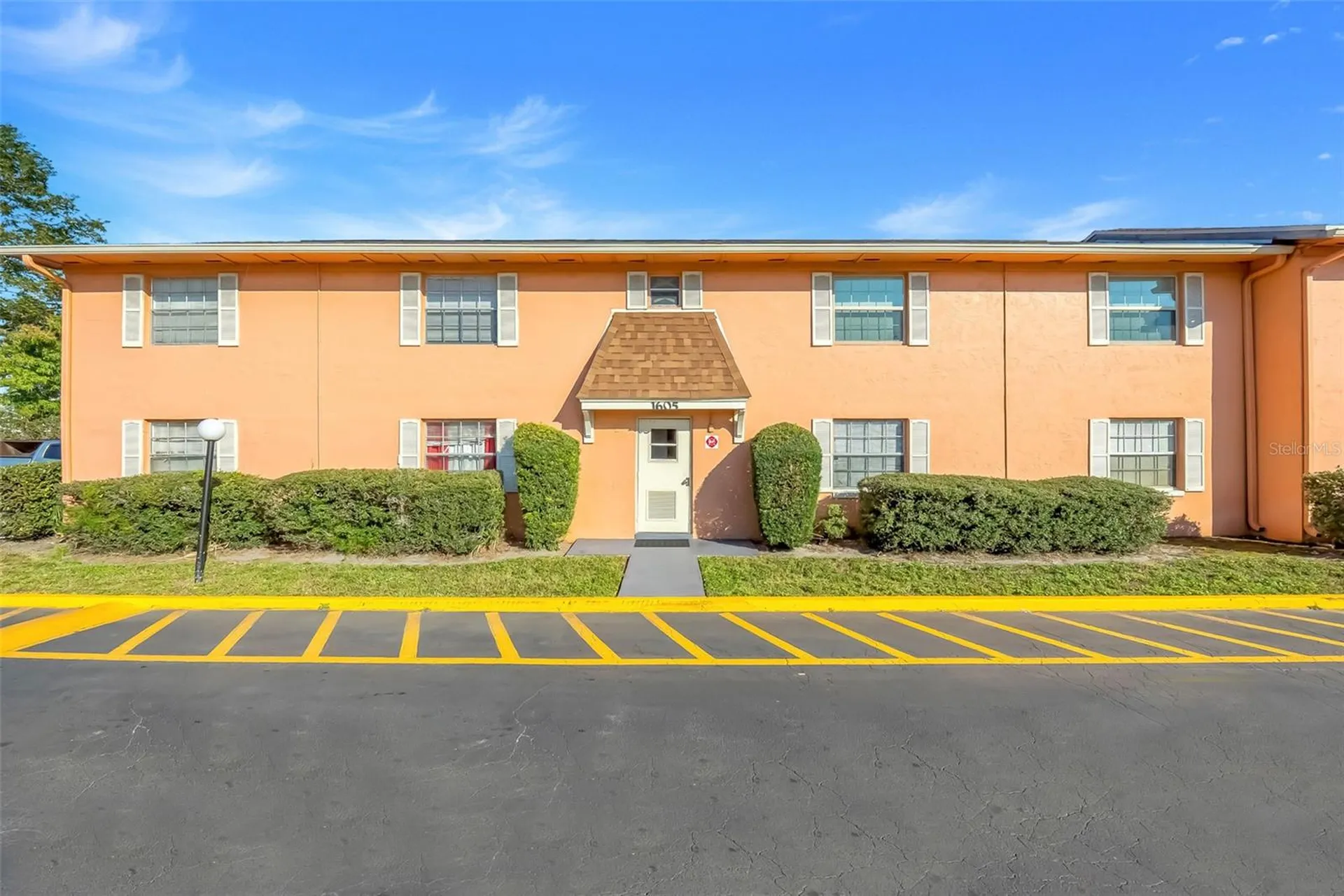 1605 W Oak Ridge Road Orlando FL 32809
