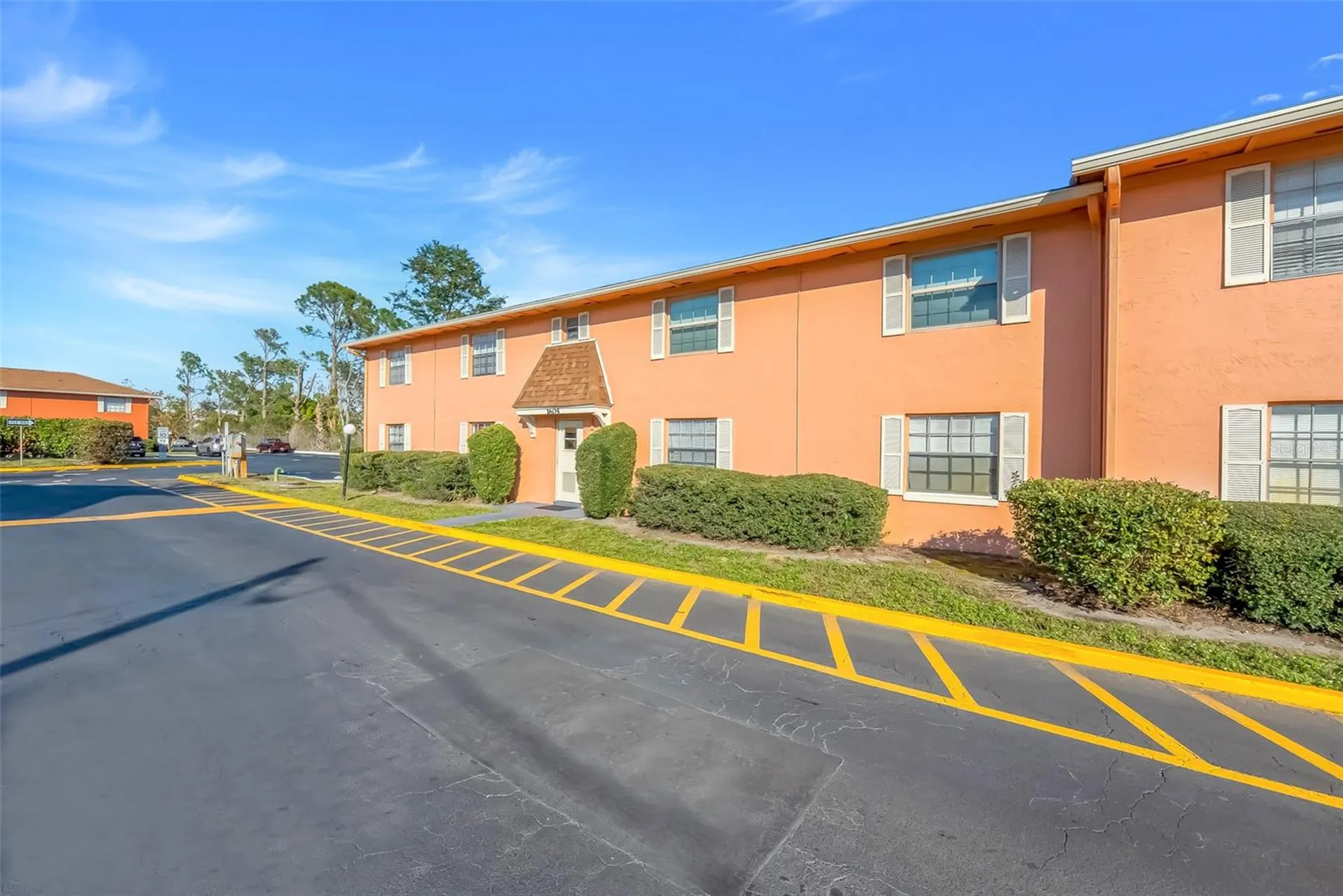 1605 W Oak Ridge Road Orlando FL 32809