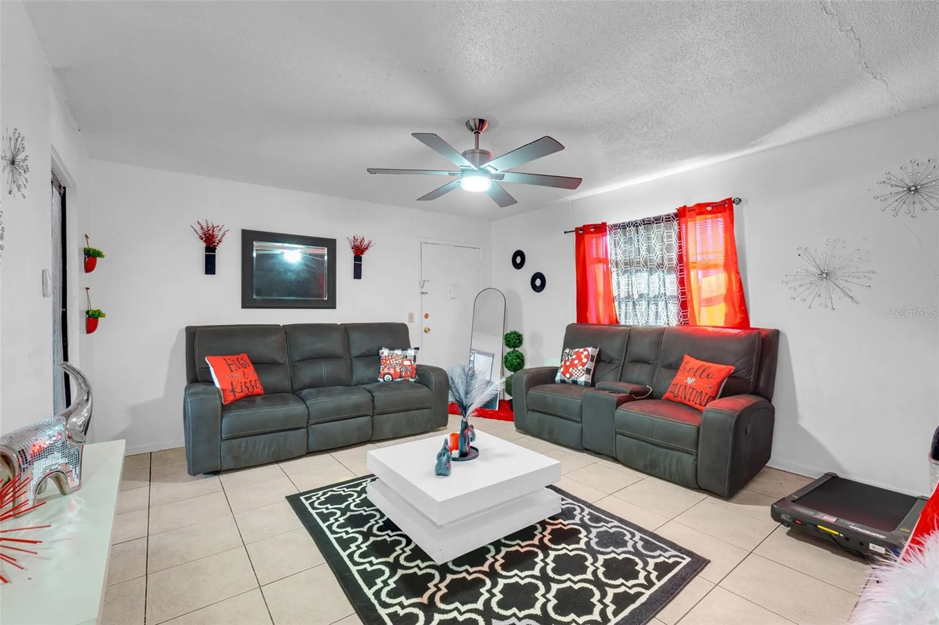 1605 W Oak Ridge Road Orlando FL 32809