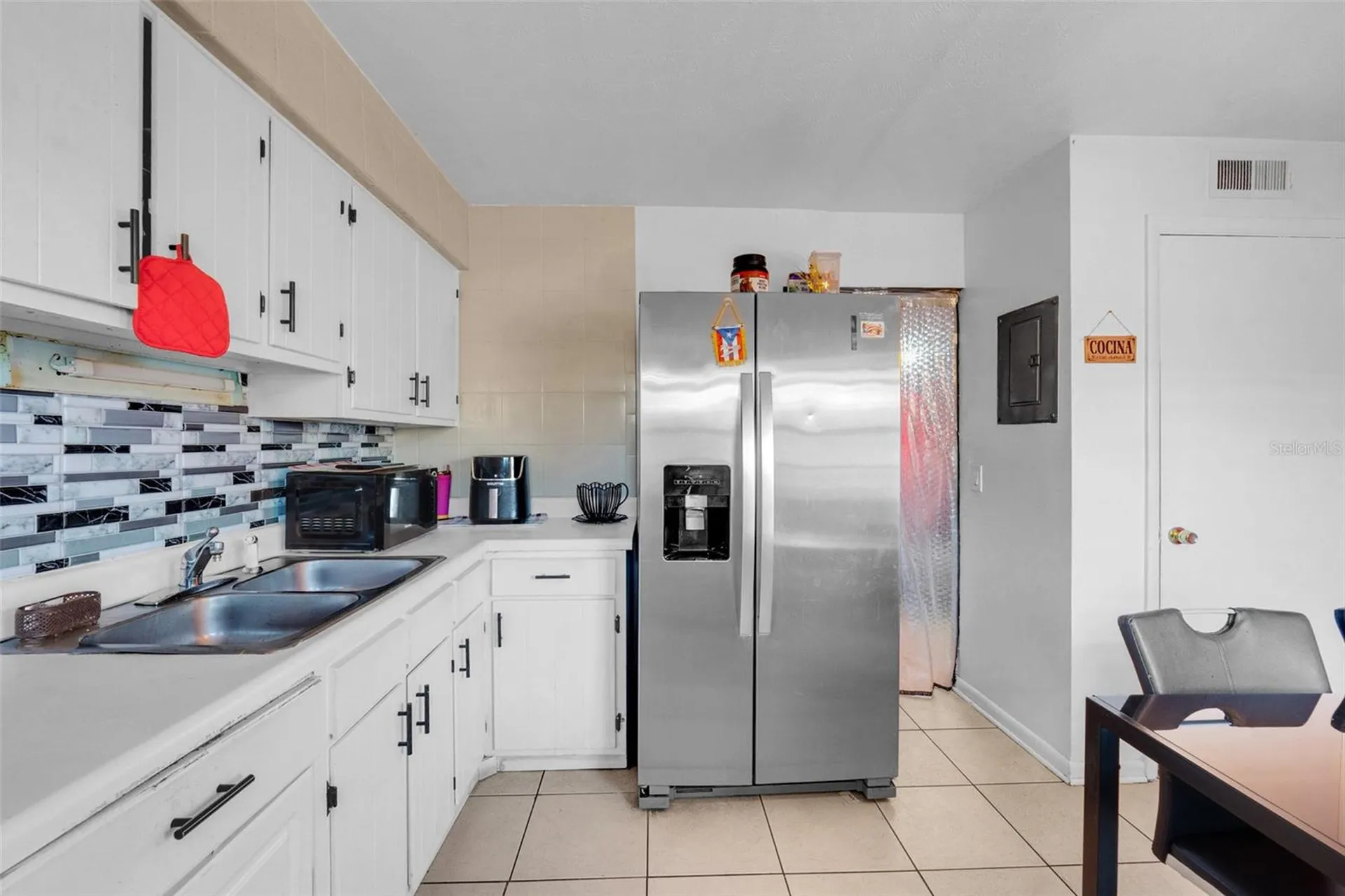 1605 W Oak Ridge Road Orlando FL 32809