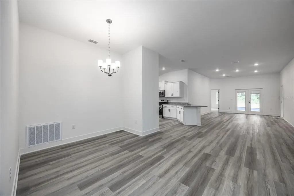 2597 SW 250th Drive Newberry FL 32669