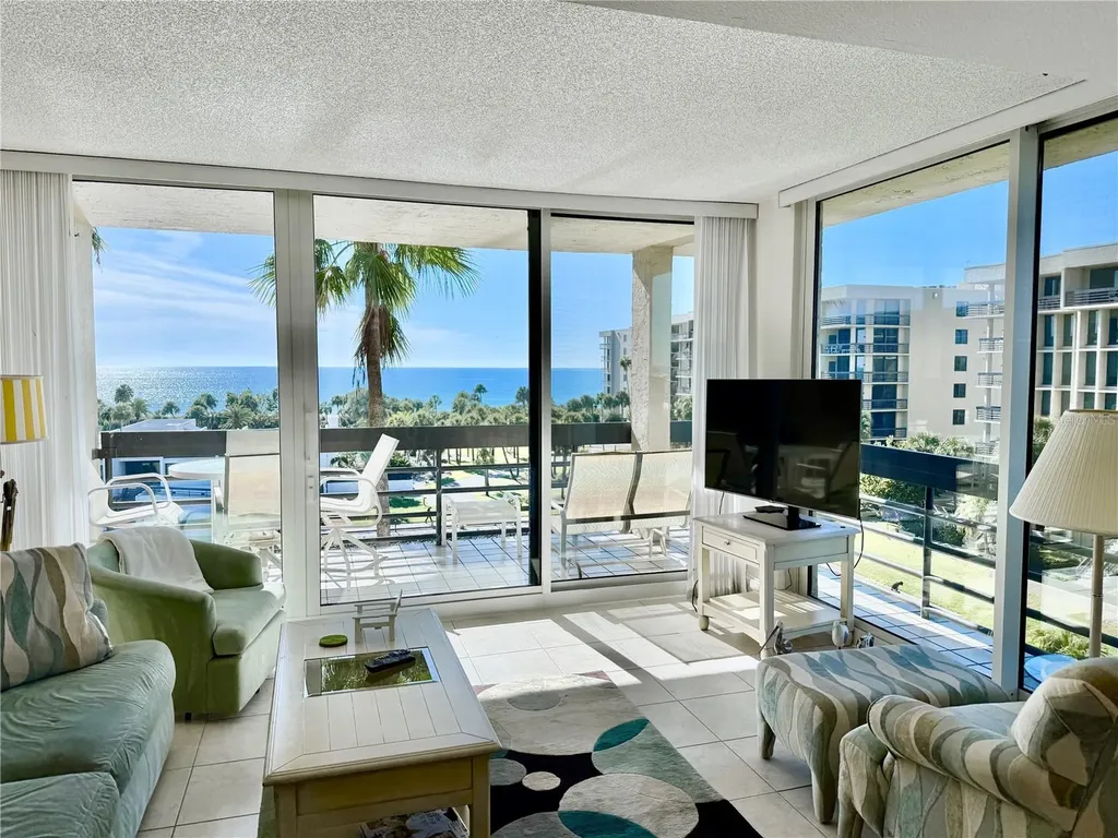 1105 Gulf Of Mexico Drive Longboat Key FL 34228