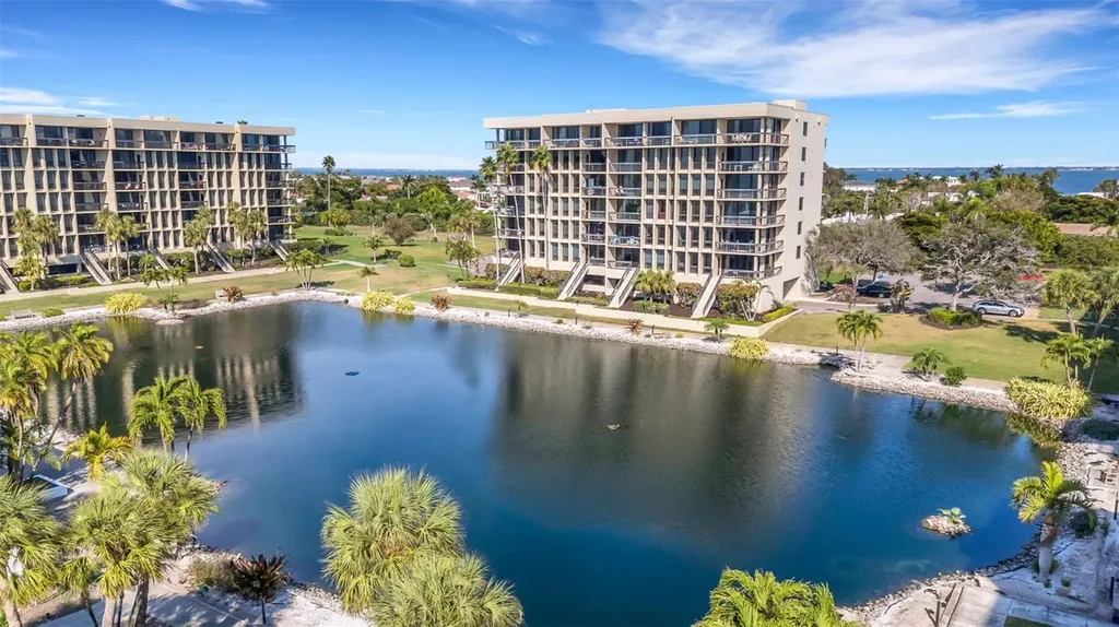 1105 Gulf Of Mexico Drive Longboat Key FL 34228
