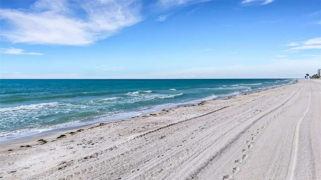 1105 Gulf Of Mexico Drive Longboat Key FL 34228