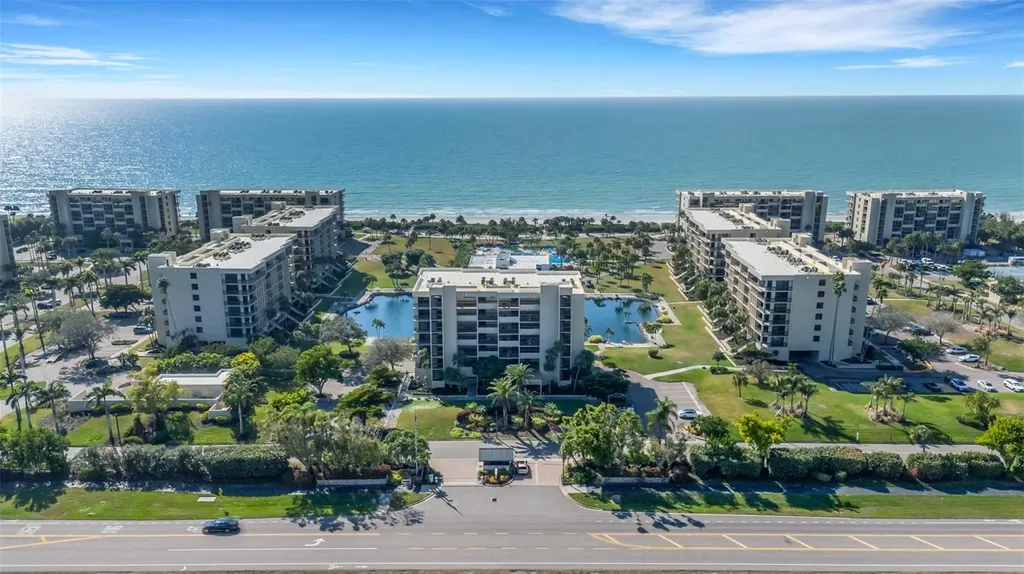 1105 Gulf Of Mexico Drive Longboat Key FL 34228