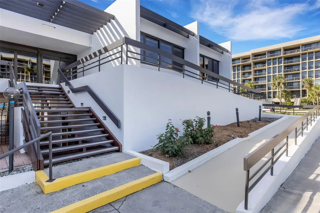 1105 Gulf Of Mexico Drive Longboat Key FL 34228