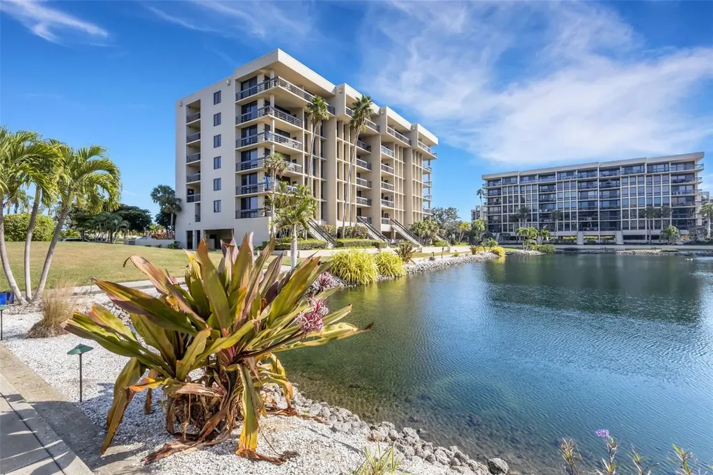 1105 Gulf Of Mexico Drive Longboat Key FL 34228