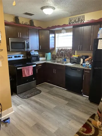 5520 20th Street Zephyrhills FL 33542