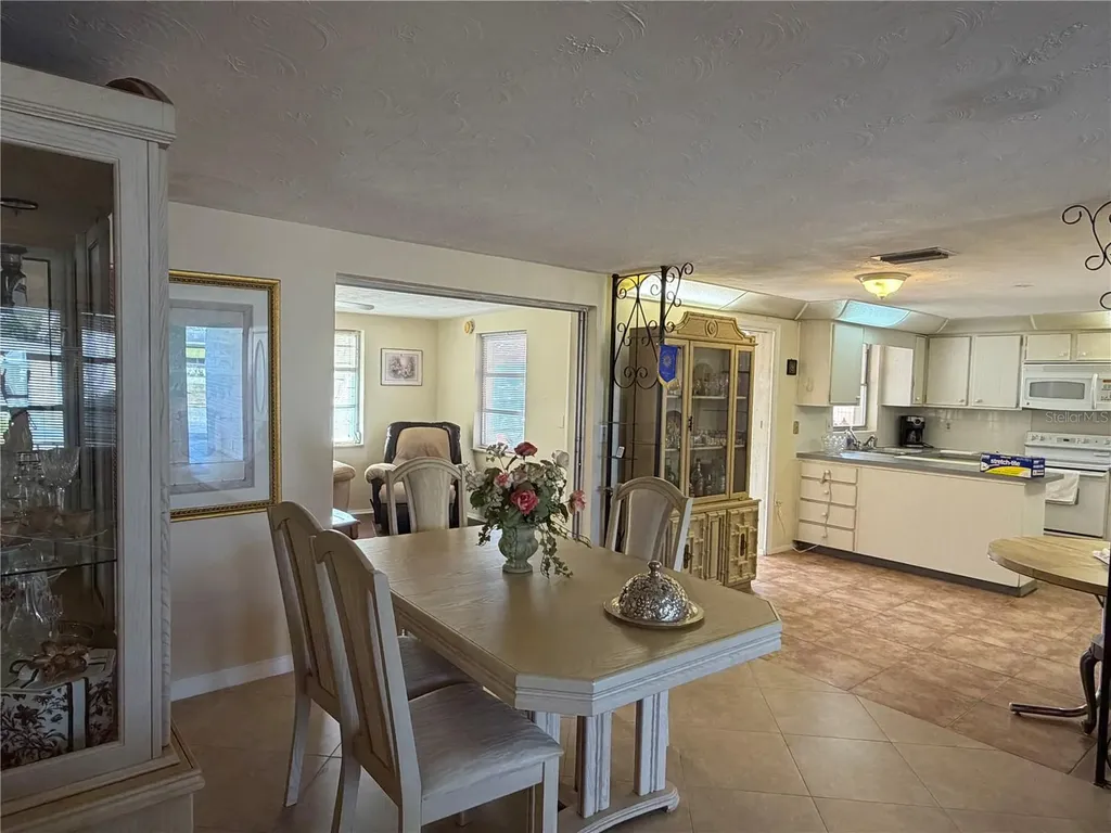 3914 Carioca Holiday FL 34691