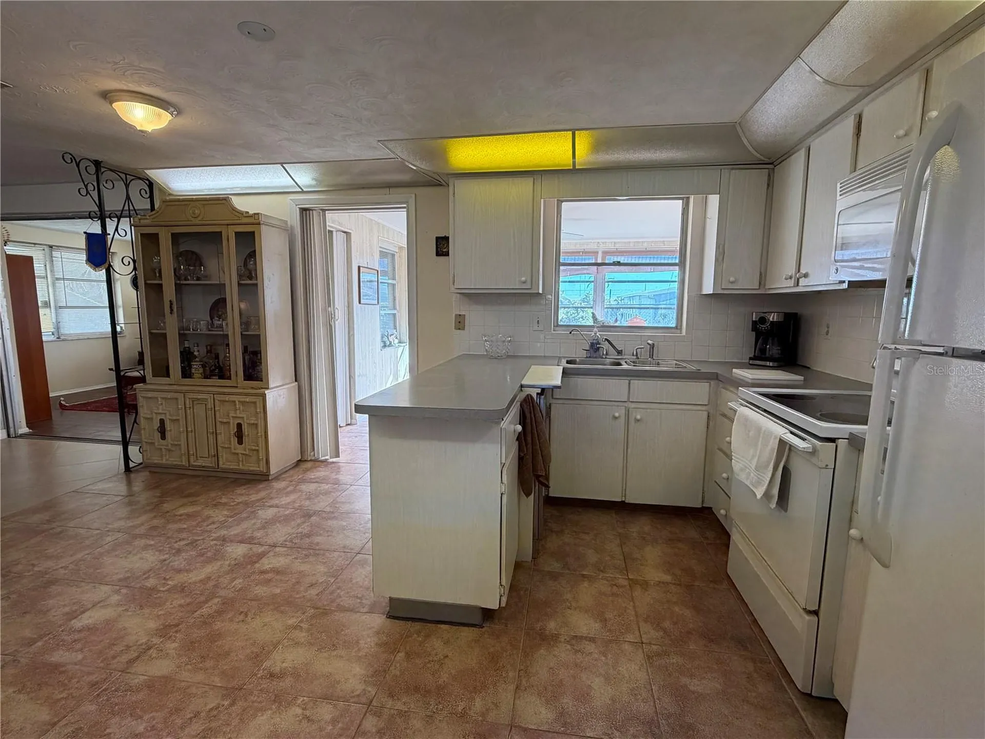3914 Carioca Holiday FL 34691