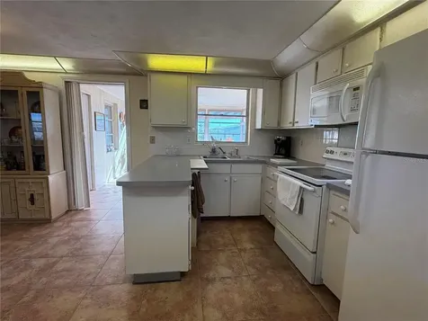 3914 Carioca Holiday FL 34691