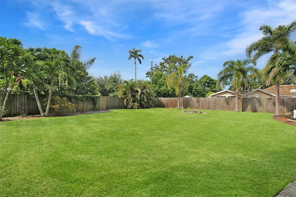 2321 18th Avenue W Bradenton FL 34205