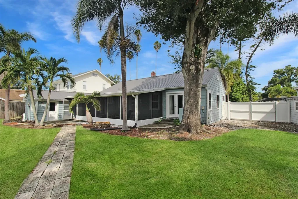 2321 18th Avenue W Bradenton FL 34205