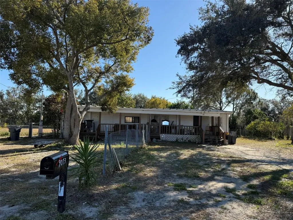 9013 Burr Drive Polk City FL 33868