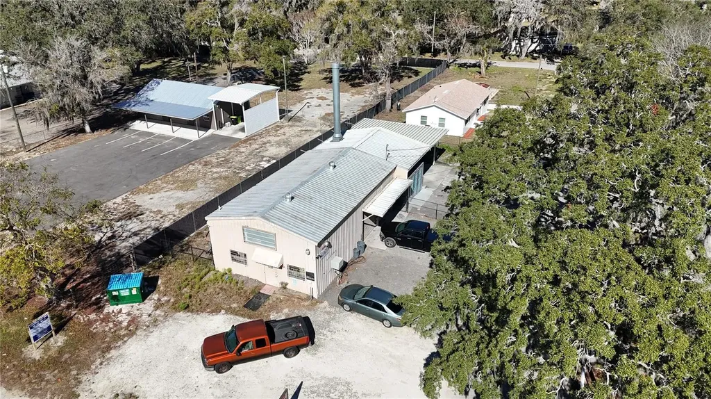 10 Barry Avenue Mascotte FL 34753