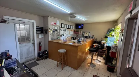 10 Barry Avenue Mascotte FL 34753