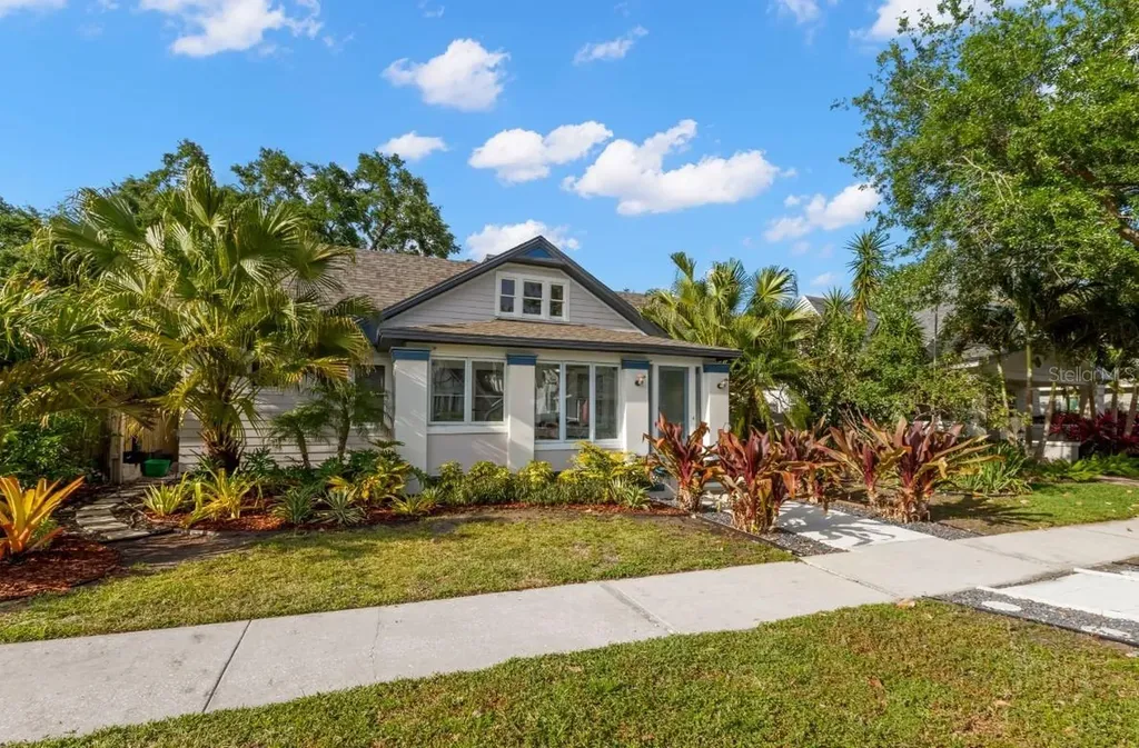 115 21st Avenue NE St Petersburg FL 33704