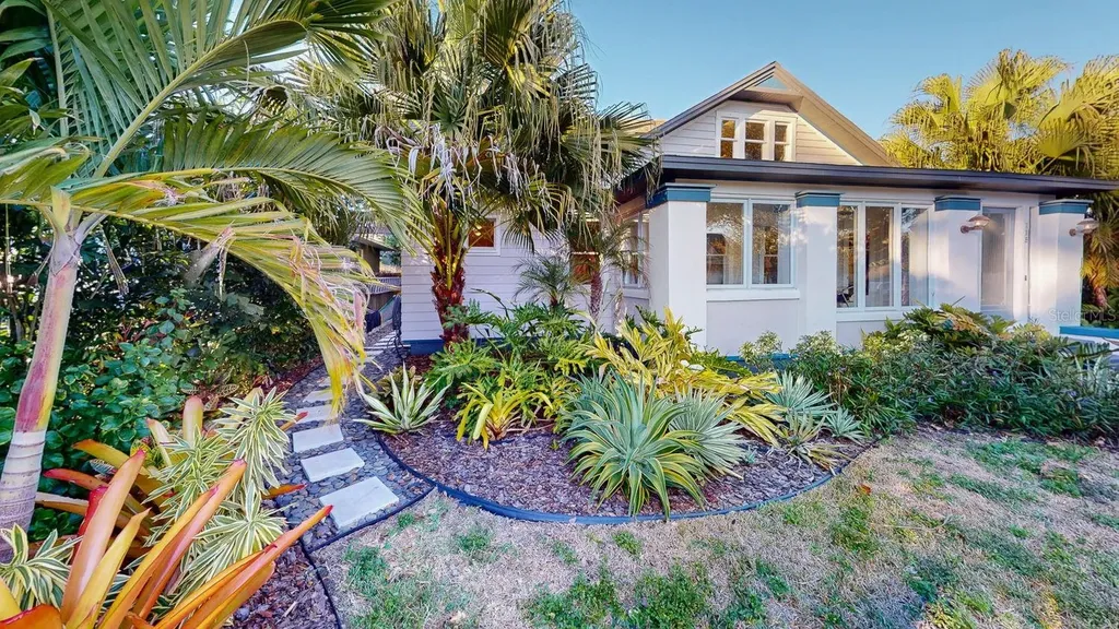 115 21st Avenue NE St Petersburg FL 33704