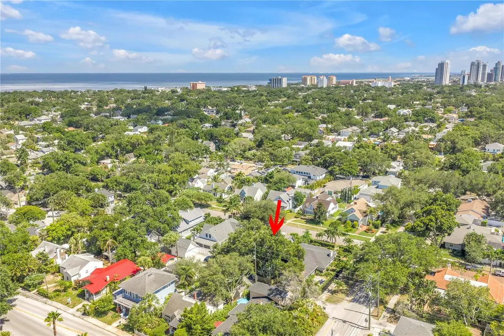 115 21st Avenue NE St Petersburg FL 33704