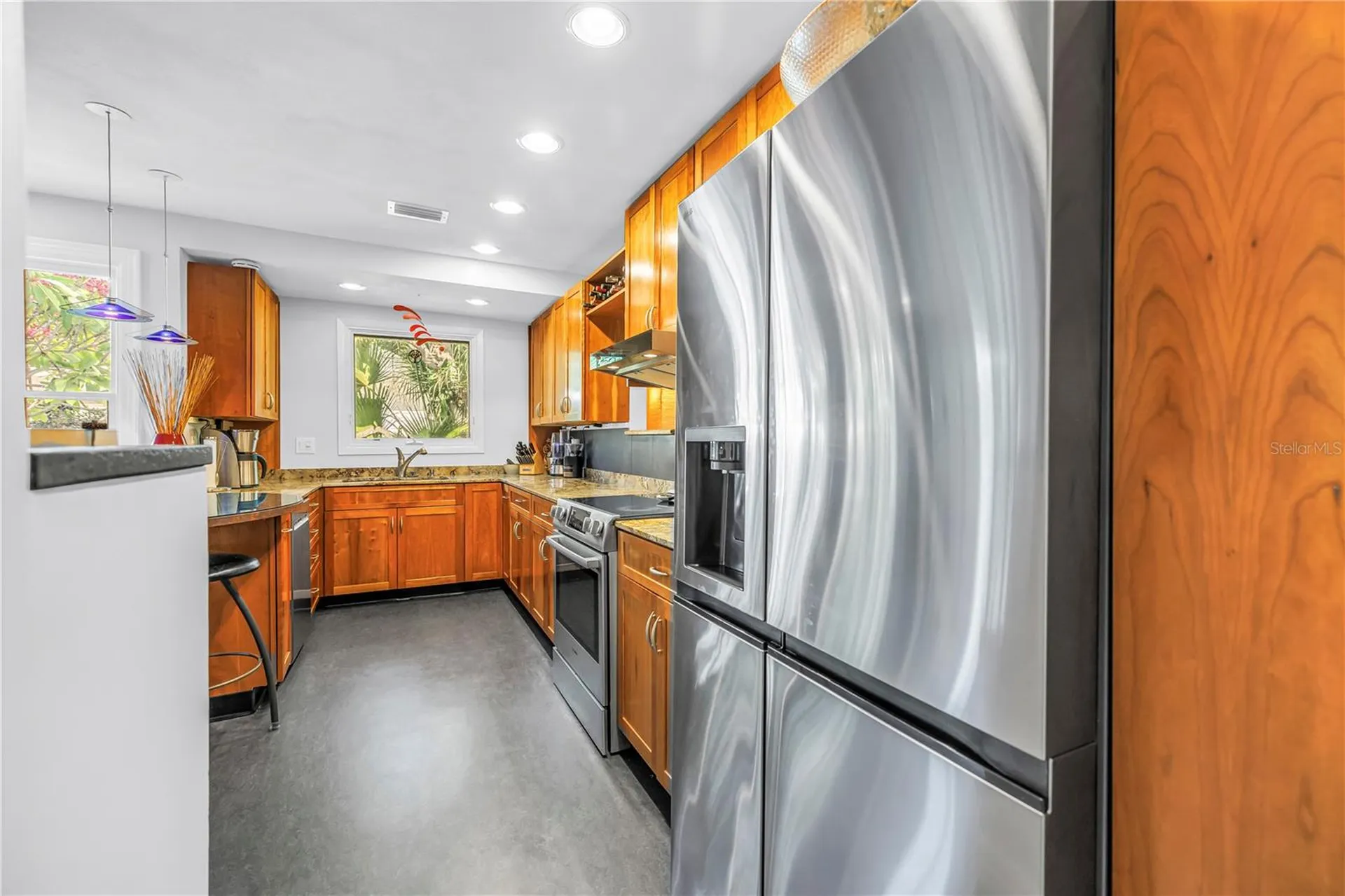 115 21st Avenue NE St Petersburg FL 33704