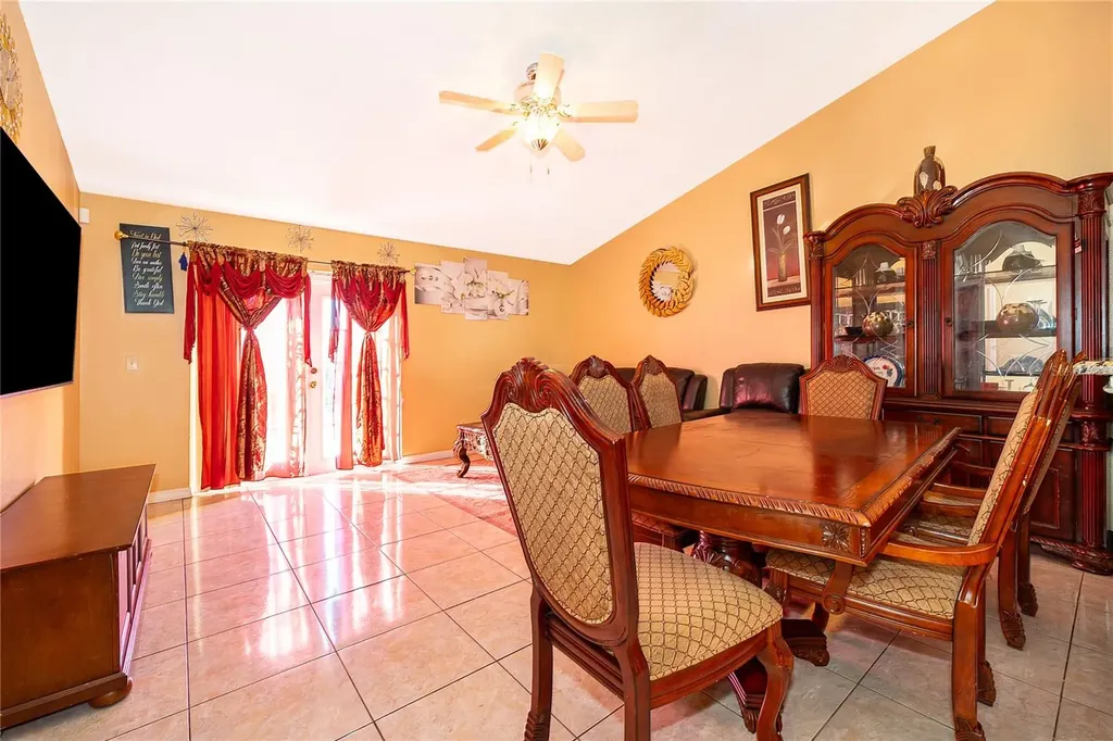 6733 Meritmoor Circle Orlando FL 32818