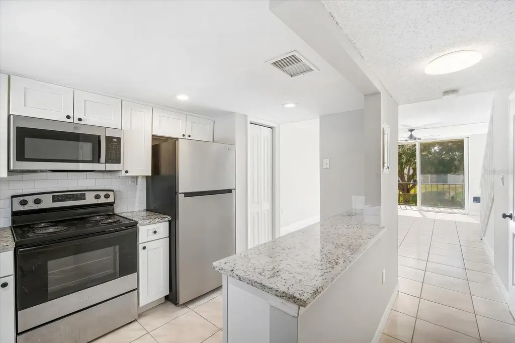 811 Russell Lane Brandon FL 33510