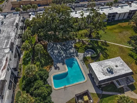 811 Russell Lane Brandon FL 33510