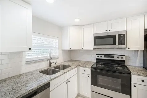 811 Russell Lane Brandon FL 33510